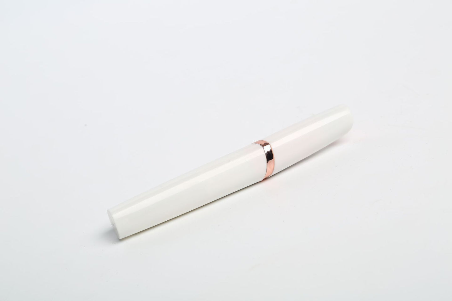 Épilateur à sourcils