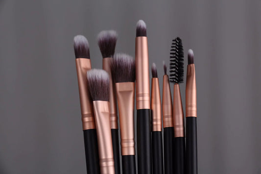 Ensemble de 14 pinceaux de maquillage avec manche en bois